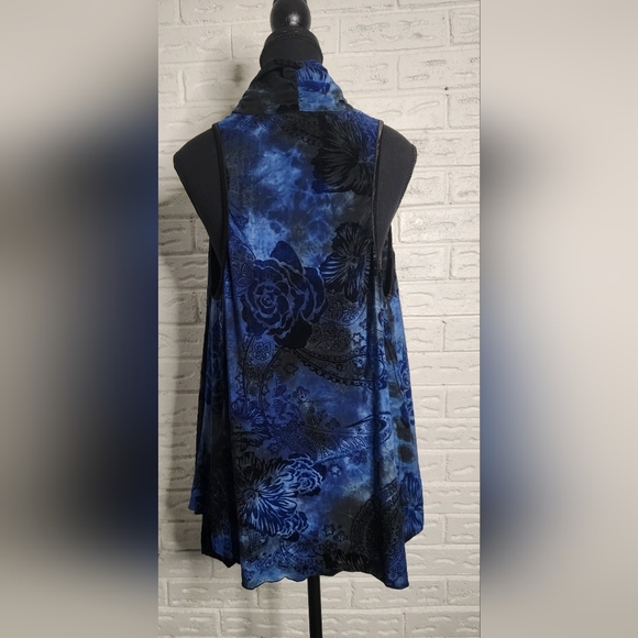 Boho Vest, Flowy with Velour Floral Print - Picture 3 of 9